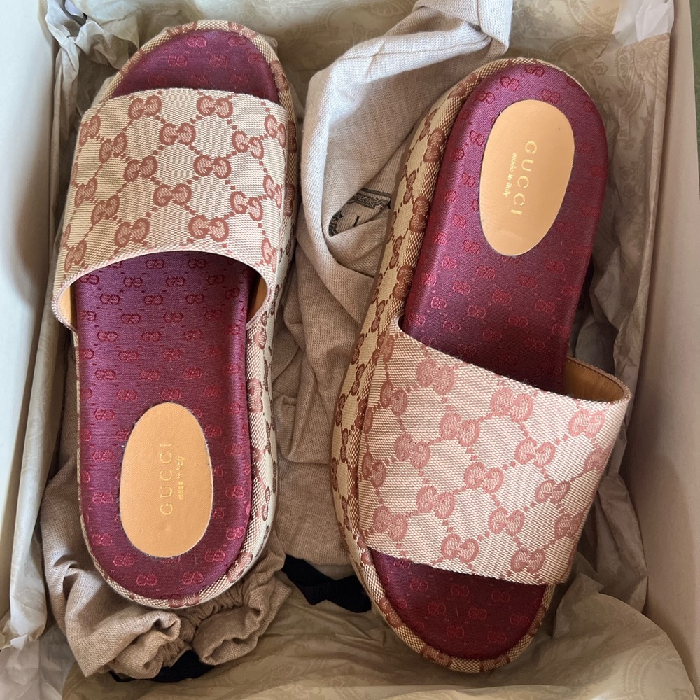 Platform sandals - Picture 2 of 3